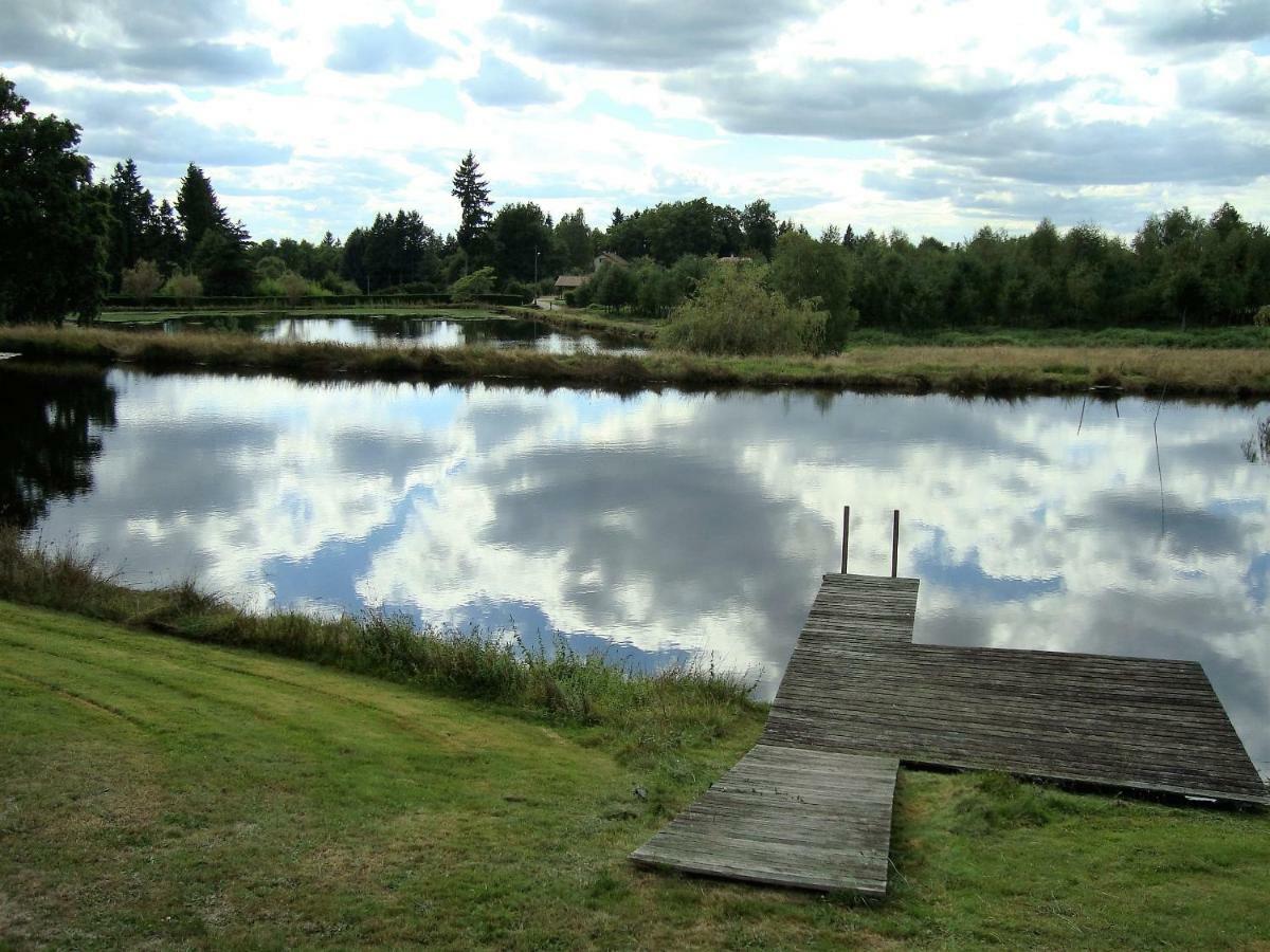 Lieux-Au-Lac Augignac Kültér fotó
